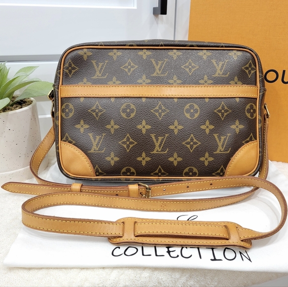 Louis Vuitton Handbags - 💕DISCONTINUED Very Rare Crossbody LOUIS VUITTON Trocadero 27/ MM Monogram
